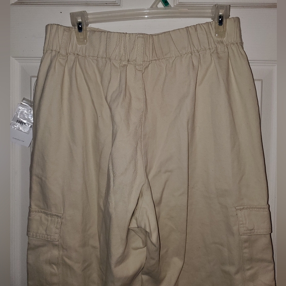 5 for $20 | NWT Forever 21 Cargo Joggers - Picture 11 of 16